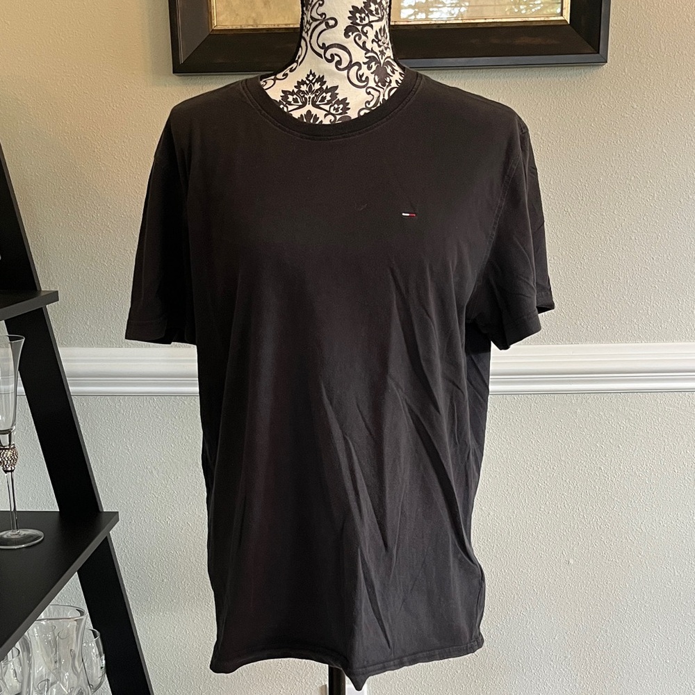 Tommy Hilfiger TOMMY JEANS Men’s Black T-Shirt